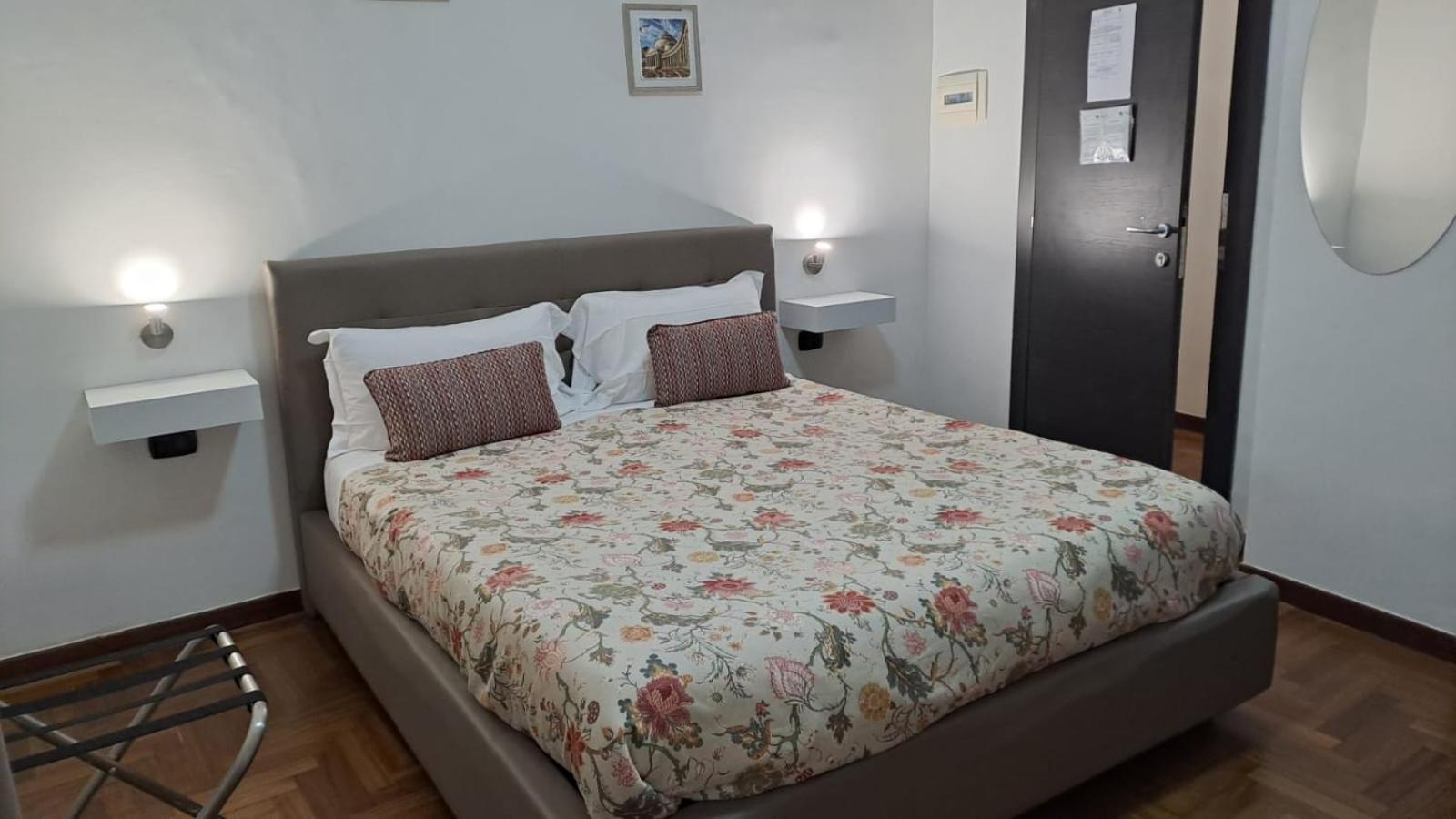Royal Poerio Hotell Napoli Eksteriør bilde